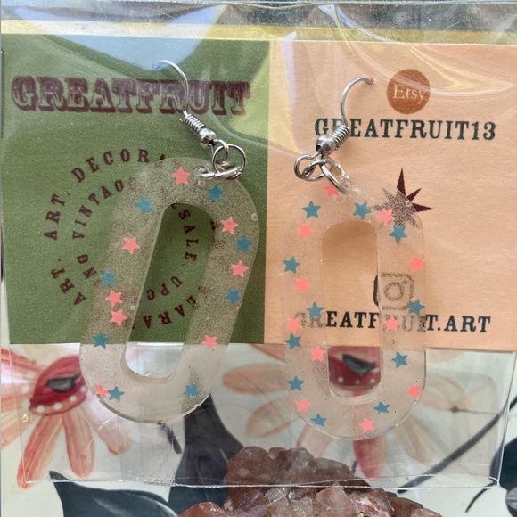 Handmade glow in the dark jelly earrings. - Picture 3 of 3